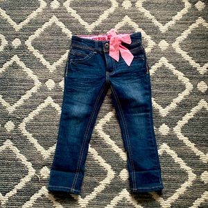 Guess toddler little jean size 4. Never been worn.